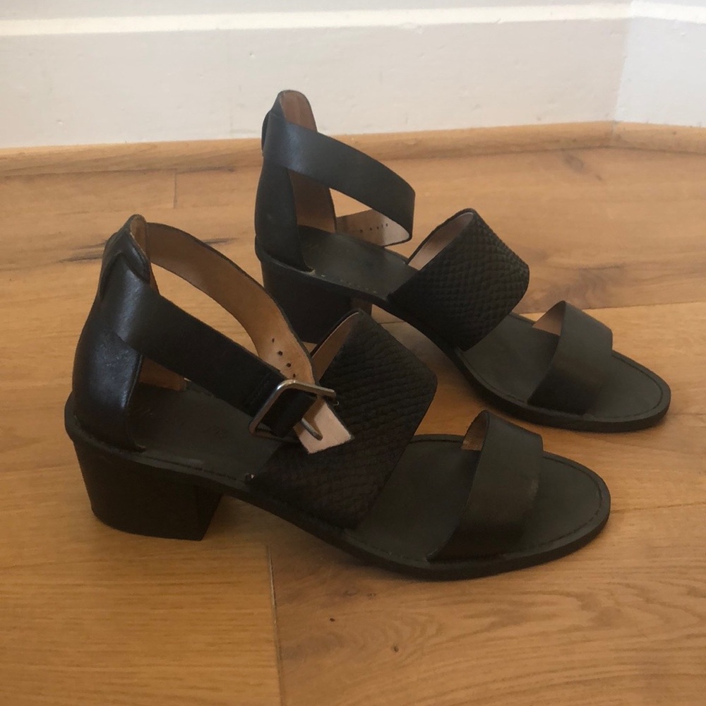 Madewell The Warren Sandal in Embossed Leather